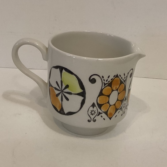 Retro 70s creamer, made in England - Picture 1 of 6